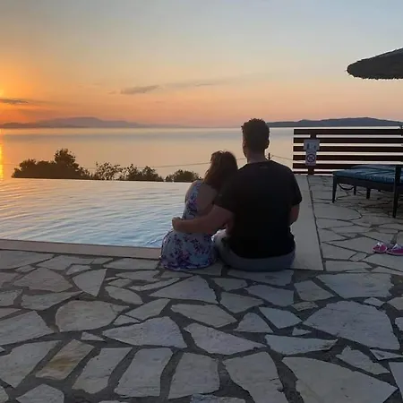 Beachfront Villa Eva * Évyiros